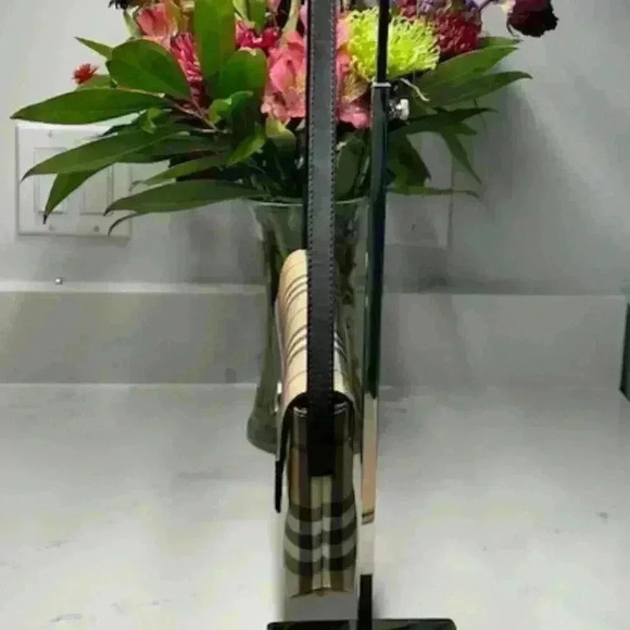 ๐๐ Burberry Nova Check Canvas + Leather Tote/Shoulder Bag + Dust Bag EUC! - Picture 8 of 15